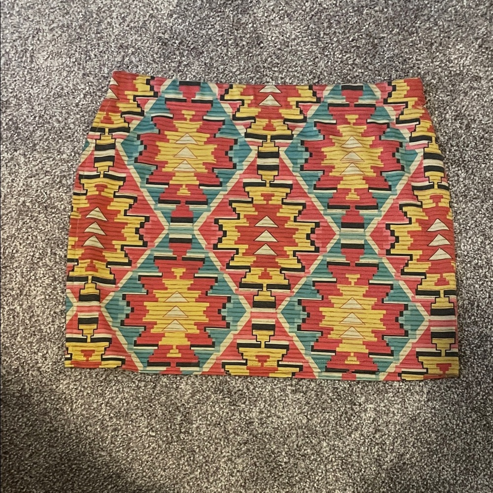 Nollie Vibrant Patterned Mini Skirt